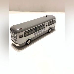 City Bus Lines Pullback